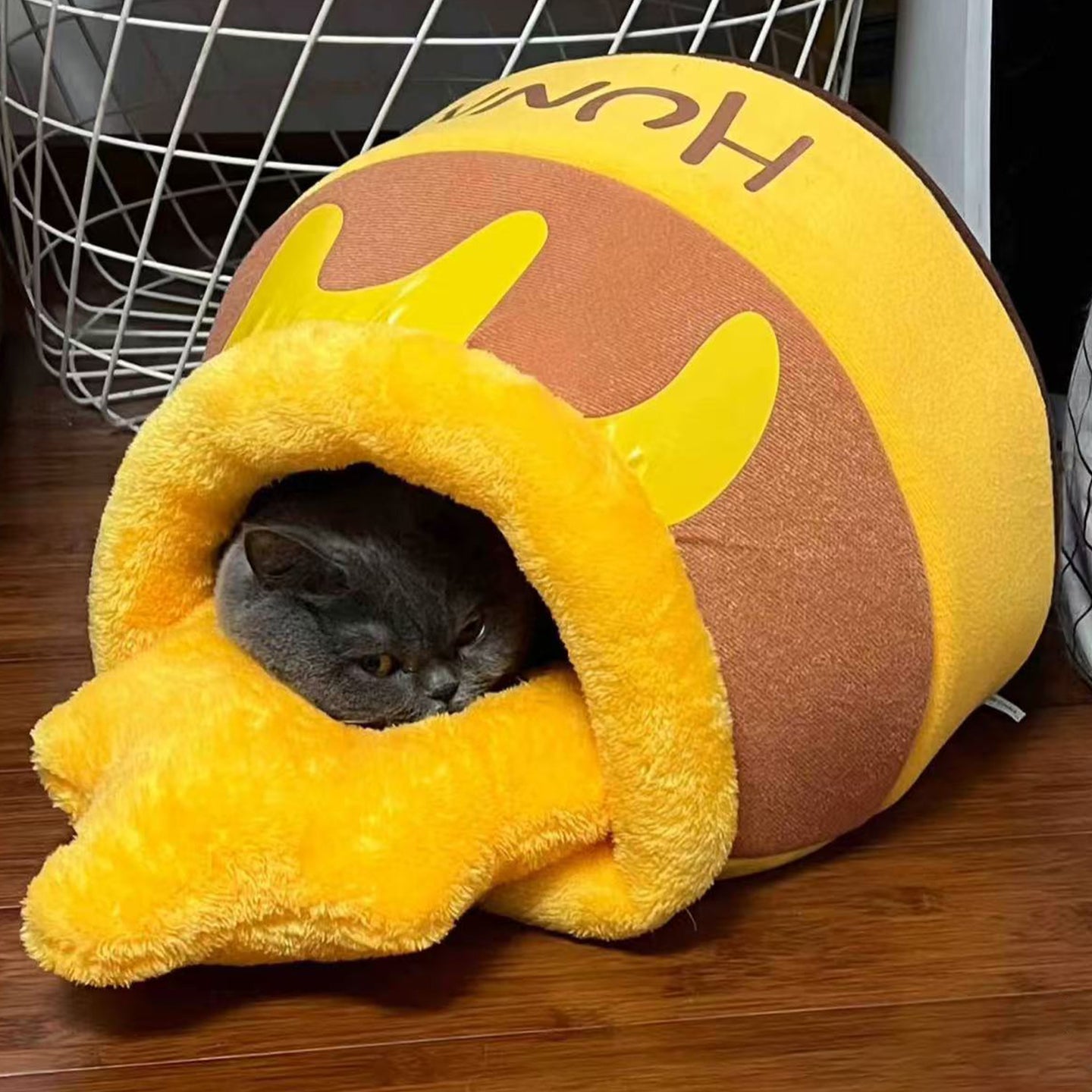 Adorable Honey Pot Cat Bed